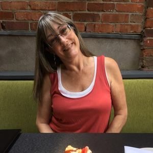 Meet your Posher, Anna